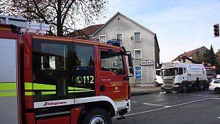 Borgholzhausen: B 68 wegen Hühnermist stundenlang gesperrt