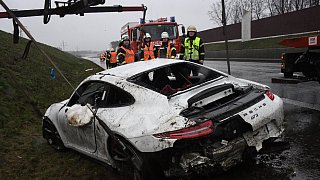 Porsche überschlägt sich auf der A33 bei Steinhagen