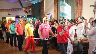 Schloß Holte-Stukenbrock: Frauen feiern Karneval in Sende