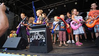 Mittwochs in Verl: Kinder werden zu echten Rockern