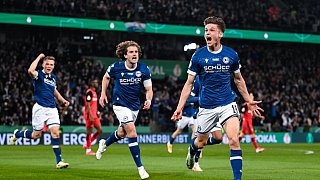 Pokalsensation in Bielefeld : Arminia Bielefeld fährt nach Berlin