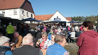 Radler und Jogger erobern autofreie Bundesstraße 61