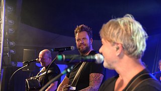 Warburg: Die Paveier aus Köln rocken die Warburger Oktoberwoche.