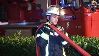 Zwei Verletzte bei Garagenbrand in Sürenheide