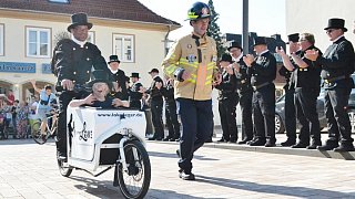 Bad Driburg: Etappenankunft der Glückstour