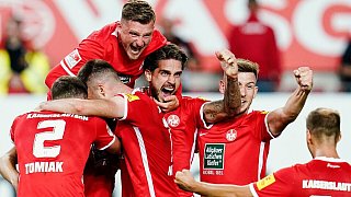 Fehlstart für Bielefeld - perfekter Auftakt für St. Pauli