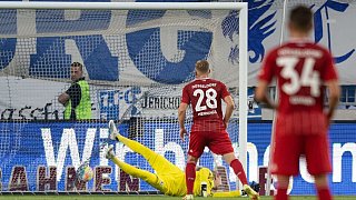 Fehlstart für Bielefeld - perfekter Auftakt für St. Pauli