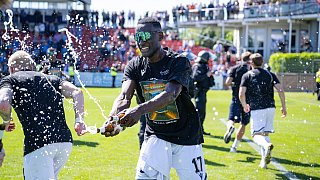 Arminia ist Tabellenführer