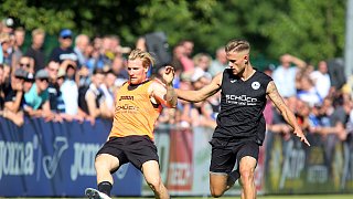 Arminia: Fans begrüßen Neuzugänge beim Trainingsauftakt 2018