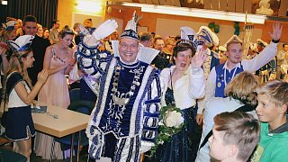 Beverungen: Carnevalsverein Weserbrücke Beverungen feiert Eröffnungsball