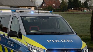 Schloß Holte-Stukenbrock: Zwei Schwerverletzte bei Frontalzusammenstoß