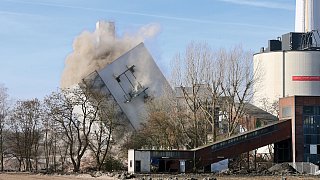 Gütersloher Abrissunternehmer Hagedorn sprengt Kraftwerk Knepper im Ruhrgebiet