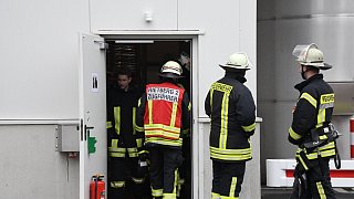 Großeinsatz der Feuerwehr bei der Feinbäckerei Schulte in Mastholte