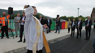 Beverungen: Eröffnung der Weserbrücke und Protestkorso