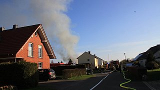 Mehrere Garagen in Eichholz niedergebrannt