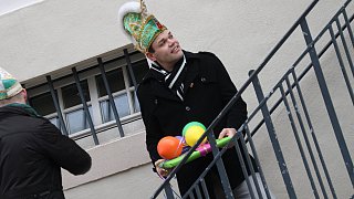 Steinheim: Jecke Ehrenpräsidenten schauen aus dem Rathaus