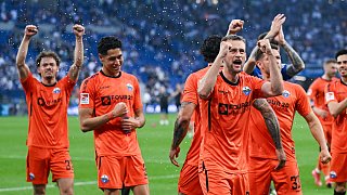 SC Paderborn siegt 2:0 gegen FC Schalke 04
