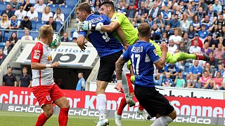 Arminia Bielefeld besiegt Regensburg mit 2:1