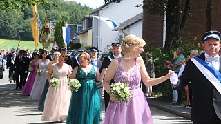 Warburg: Bonenburger Majestäten werden begeistert gefeiert