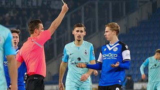 Arminia Bielefeld schlägt 1860 München 2:0.