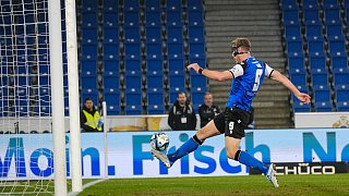 Arminia Bielefeld schlägt 1860 München 2:0.