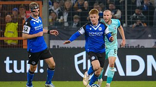 Arminia Bielefeld schlägt 1860 München 2:0.