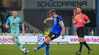 Arminia Bielefeld schlägt 1860 München 2:0.
