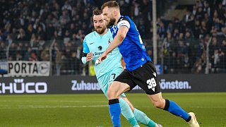 Arminia Bielefeld schlägt 1860 München 2:0.