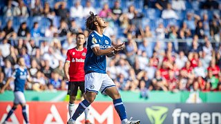 Arminia Bielefeld schlägt Hannover 96 mit 2:0.