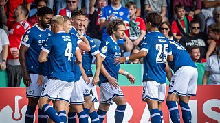 Arminia Bielefeld schlägt Hannover 96 mit 2:0.