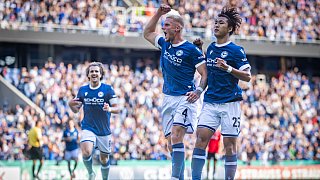 Arminia Bielefeld schlägt Hannover 96 mit 2:0.