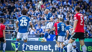 Arminia Bielefeld schlägt Hannover 96 mit 2:0.