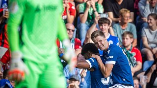 Arminia Bielefeld schlägt Hannover 96 mit 2:0.