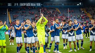 Arminia Bielefeld schlägt Hannover 96 mit 2:0.
