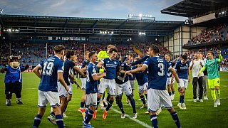 Arminia Bielefeld schlägt Hannover 96 mit 2:0.