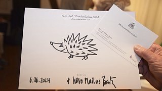 Igel-Zeichnungen von Promis in Verl