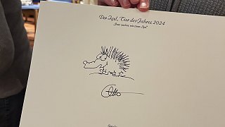 Igel-Zeichnungen von Promis in Verl