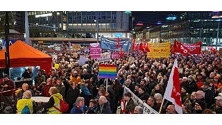 Über 25.000 Menschen bei Großdemo auf dem Bielefelder Jahnplatz
