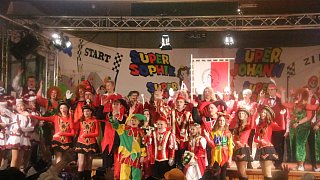 Willebadessen: Volles Haus beim Büttenabend in Peckelsheim