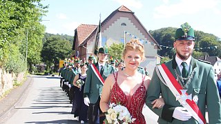 Bad Driburg: Glanzvolles Schützenfest in Neuenheerse