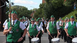 Bad Driburg: Glanzvolles Schützenfest in Neuenheerse