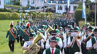 Bad Driburg: Glanzvolles Schützenfest in Neuenheerse