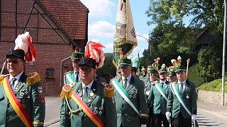 Bad Driburg: Glanzvolles Schützenfest in Neuenheerse