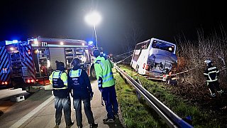 Warburger Berufsschüler verunglücken auf der A44