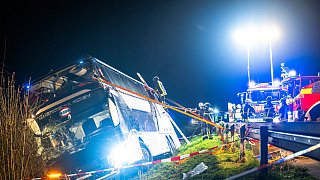 Warburger Berufsschüler verunglücken auf der A44