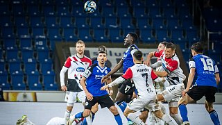 Arminia Bielefeld unterliegt Viktoria Köln mit 0:2.
