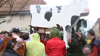 Willebadessen: Tausende Karnevalisten feiern in Peckelsheim den Rosenmontagsumzug