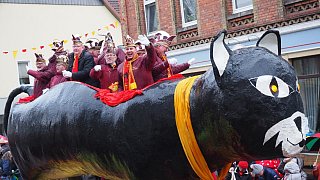 Nieheim: Rosenmontagszug