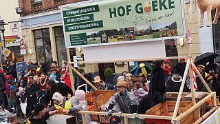 Nieheim: Rosenmontagszug