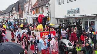 Nieheim: Rosenmontagszug